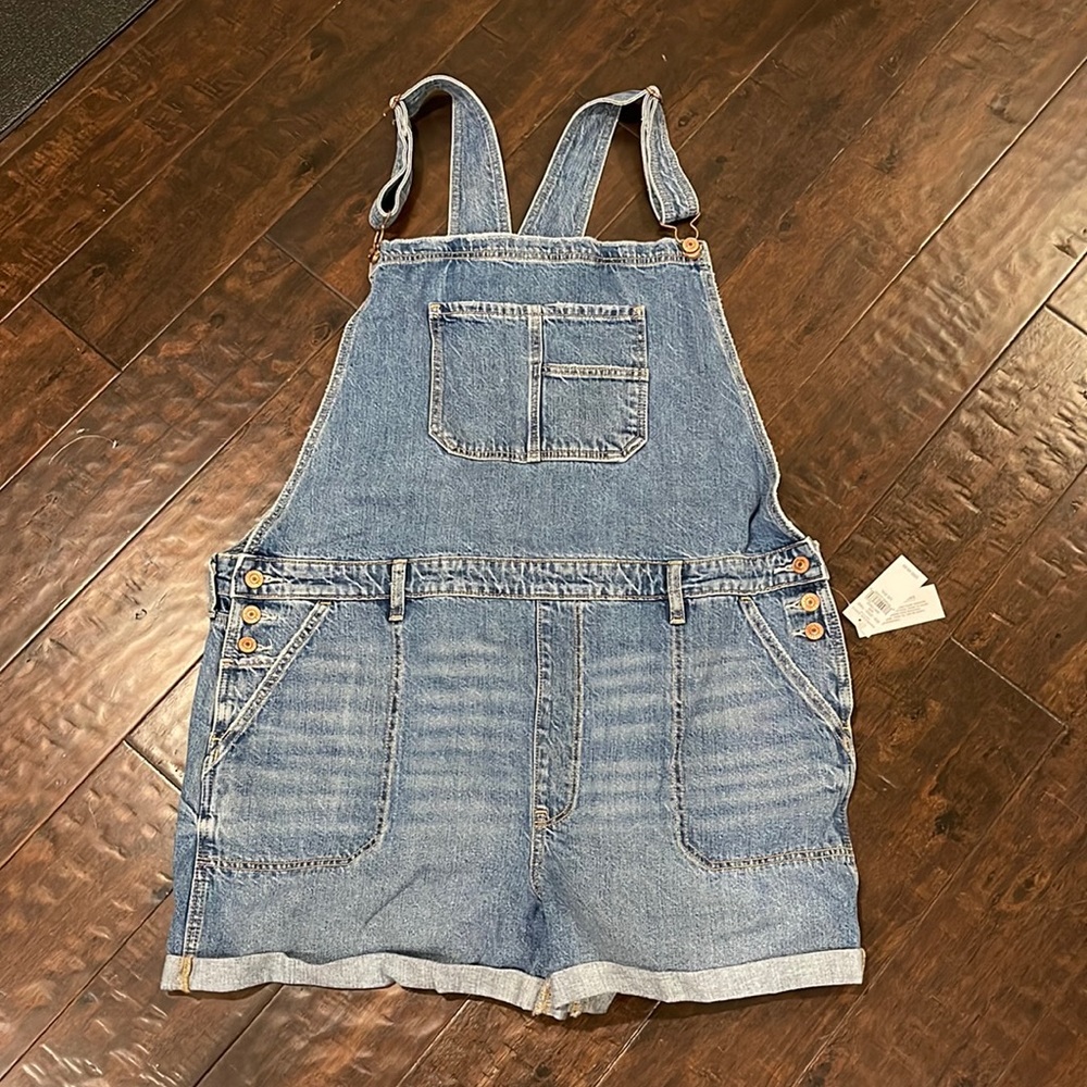 Brand new American Eagle overalls